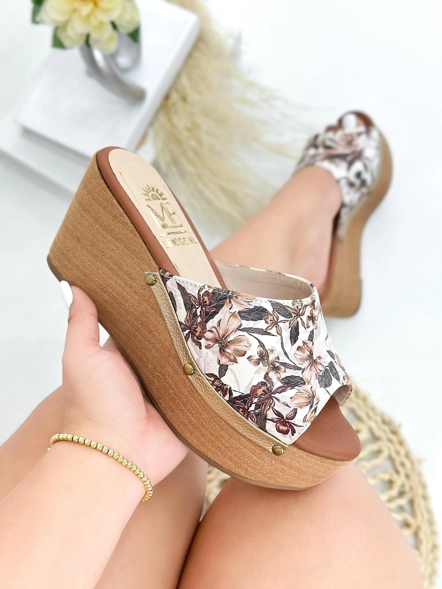 Sandalias ortopédicas de cuero corcho – livianas y elegantes